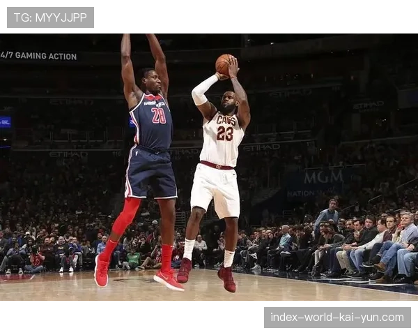 贝林厄姆定位球头槌破门 展现多样进攻手段和得分方式